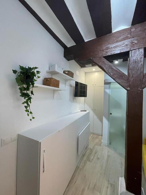 Апартаменти Tesorito, Estudio Individual En Malasana, Bajo Pequeno En Calle Del Tesoro Мадрид Екстер'єр фото